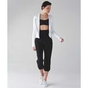 Lululemon Lululemon Om Pant in Black Size 4 23 inch inseam